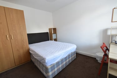 4 bed house, Darrell Place, Earlham, Norwich, NR58QW - Image 9