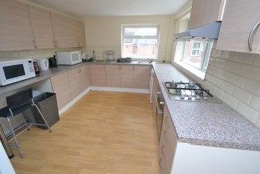 6 bed house, Willoughby Avenue, Lenton, Nottingham, NG72EP - Image 2