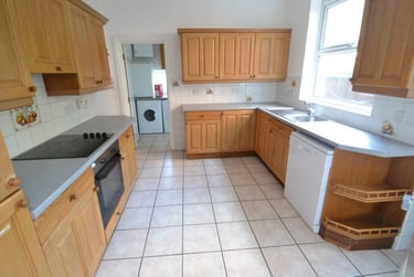 6 bed house, Loughborough Road, West Bridgford, Nottingham, NG27JH - Image 2