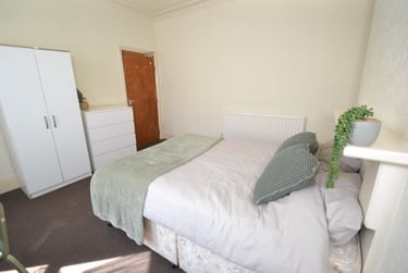 5 bed house, Epperstone Road, West Bridgford, Nottingham, NG27QF - Image 1