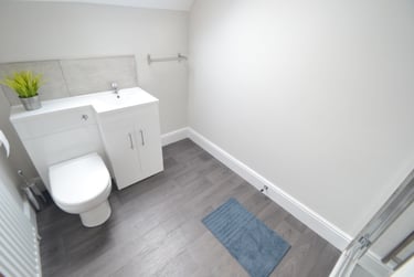 4 bed house, Millicent Road, West Bridgford, Nottingham, NG27PZ - Image 2