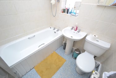 4 bed house, Harrington Drive, Lenton, Nottingham, NG71JH - Image 3