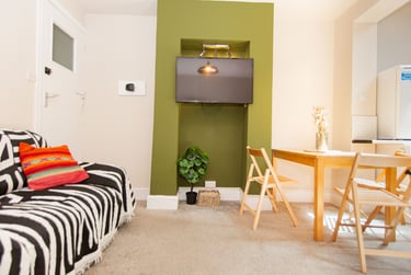 5 bed house, Charnwood Grove, West Bridgford, Nottingham, NG27NT - Image 1