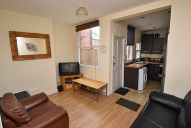 4 bed house, Dunkirk Road, Dunkirk, Nottingham, NG72PH - Image 1