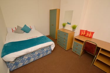 4 bed house, Hawksworth Road, West Bridgford, Nottingham, NG25FS - Image 2