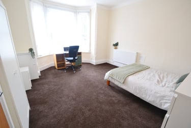 2 bed flat, Henry Road, West Bridgford, Nottingham, NG27ND - Image 4