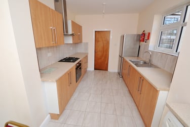 5 bed house, Albert Grove, Radford, Nottingham, NG71PA - Image 8