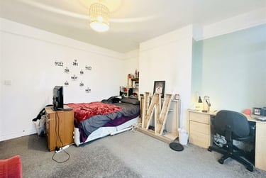 7 bed house, Harlaxton Drive, Lenton, Nottingham, NG71JE - Image 4