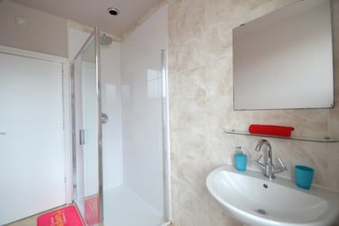 6 bed house, Bute Avenue, Radford, Nottingham, NG71QA - Image 4