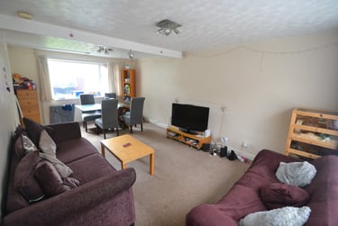4 bed house, Forsythia Gardens, Lenton, Nottingham, NG72LW - Image 2