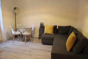 5 bed house, Beeston Road, Dunkirk, Nottingham, NG72JR - Image 2