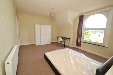 5 bed house, Trent Boulevard, West Bridgford, Nottingham, NG25BA - Image 11