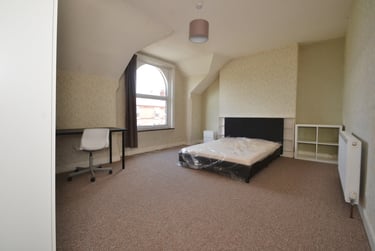5 bed house, Trent Boulevard, West Bridgford, Nottingham, NG25BA - Image 12