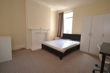 5 bed house, Trent Boulevard, West Bridgford, Nottingham, NG25BA - Image 13