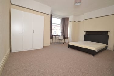 5 bed house, Trent Boulevard, West Bridgford, Nottingham, NG25BA - Image 10
