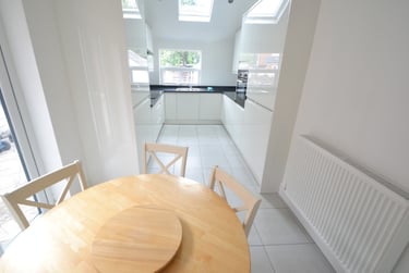 5 bed house, Chantrey Road, West Bridgford, Nottingham, NG27NR - Image 1