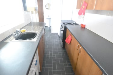 2 bed house, Croydon Road, Radford, Nottingham, NG73DS - Image 3