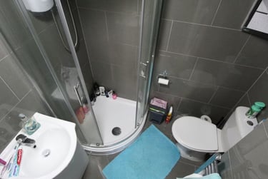 3 bed house, Falcon Close, Lenton, Nottingham, NG72DL - Image 2