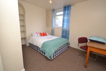 6 bed house, Derby Road, Radford, Nottingham, NG71NQ - Image 2