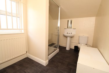 5 bed house, Kimbolton Avenue, Radford, Nottingham, NG71PT - Image 4