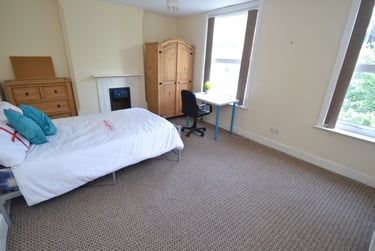 6 bed house, Harrington Drive, Lenton, Nottingham, NG71JH - Image 2