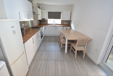 6 bed house, Harrington Drive, Lenton, Nottingham, NG71JH - Image 3