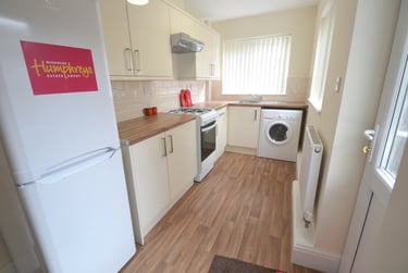 2 bed house, Birrell Road, Forest Fields, Nottingham, NG76LT - Image 4