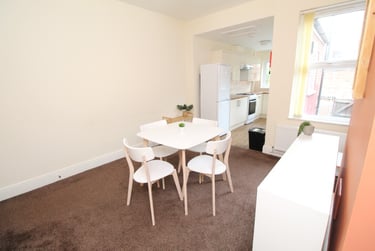 2 bed house, Birrell Road, Forest Fields, Nottingham, NG76LT - Image 8