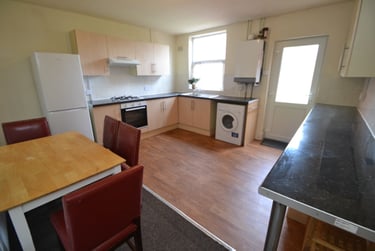 3 bed house, Claude Street, Dunkirk, Nottingham, NG72LB - Image 4