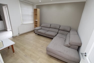 6 bed house, Balfour Road, Radford, Nottingham, NG71NY - Image 2