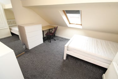 6 bed house, Balfour Road, Radford, Nottingham, NG71NY - Image 4