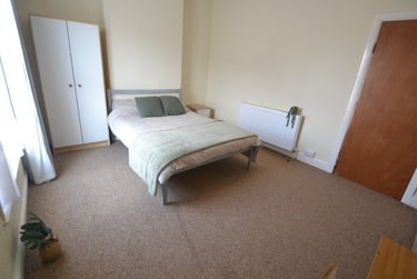 4 bed house, West Avenue, West Bridgford, Nottingham, NG27NL - Image 1