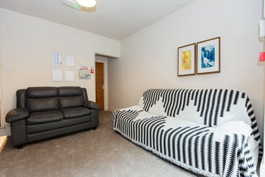5 bed house, Charnwood Grove, West Bridgford, Nottingham, NG27NT - Image 2