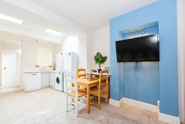 5 bed house, Charnwood Grove, West Bridgford, Nottingham, NG27NT - Image 3