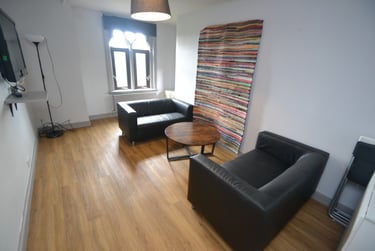 4 bed flat, Cromwell Street, Arboretum, Nottingham, NG74GJ - Image 1