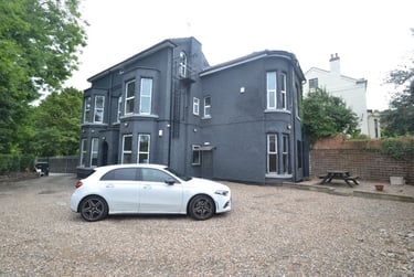 3 bed flat, Mount Hooton Road, Radford, Nottingham, NG74AY - Image 1