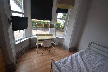3 bed flat, Mount Hooton Road, Radford, Nottingham, NG74AY - Image 2