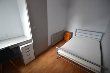 2 bed flat, Mount Hooton Road, Radford, Nottingham, NG74AY - Image 4