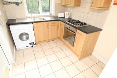 4 bed house, Highfield Road, Dunkirk, Nottingham, NG72JE - Image 1