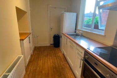 4 bed house, Marlborough Road, Beeston, Nottingham, NG92HG - Image 2