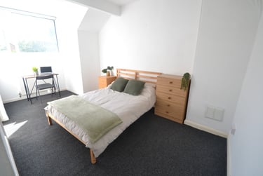 4 bed house, Claude Street, Dunkirk, Nottingham, NG72LA - Image 1