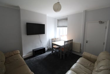 5 bed house, Elmsthorpe Avenue (5 BED), Lenton, Nottingham, NG72BU - Image 10