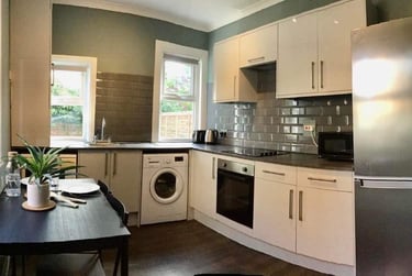 4 bed house, Hawksworth Road, West Bridgford, Nottingham, NG25FS - Image 2