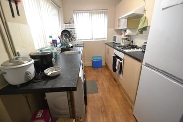 5 bed house, Beeston Road, Dunkirk, Nottingham, NG72JS - Image 2