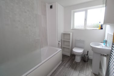 4 bed house, Marlborough Street, Dunkirk, Nottingham, NG72LE - Image 2