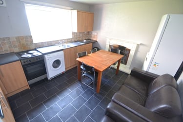 3 bed house, Oliver Close, Arboretum, Nottingham, NG74HJ - Image 3