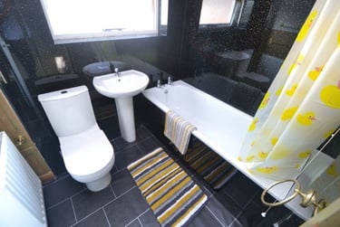 3 bed house, Oliver Close, Arboretum, Nottingham, NG74HJ - Image 4