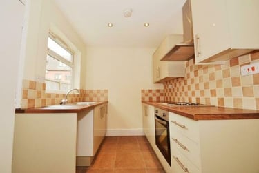 2 bed house, Warwick Street, Dunkirk, Nottingham, NG72PJ - Image 1