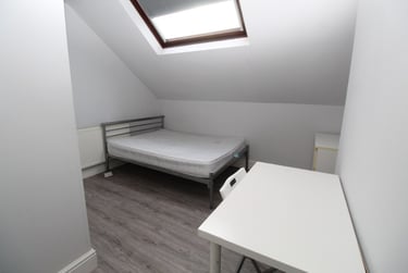 4 bed flat, Castle Boulevard, Lenton, Nottingham, NG71HP - Image 4