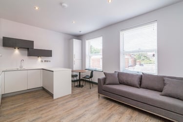 2 bed flat, Park Suites, Arboretum, Nottingham, NG74HH - Image 2